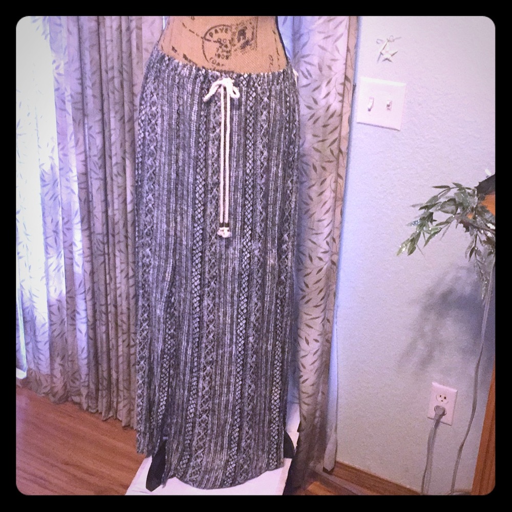 Black and White Print Skirt